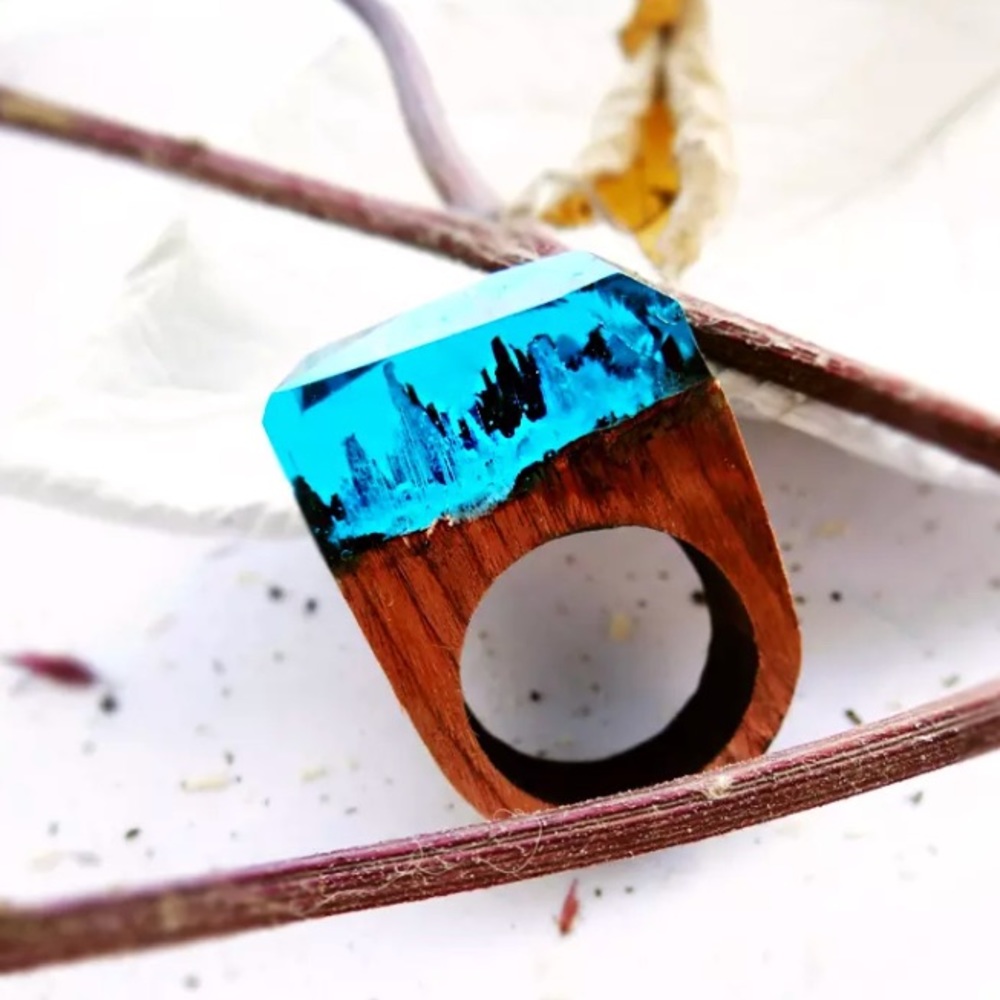 Just In! 🆕 LINDEN Resin Wood Ring - Picture 2 of 6